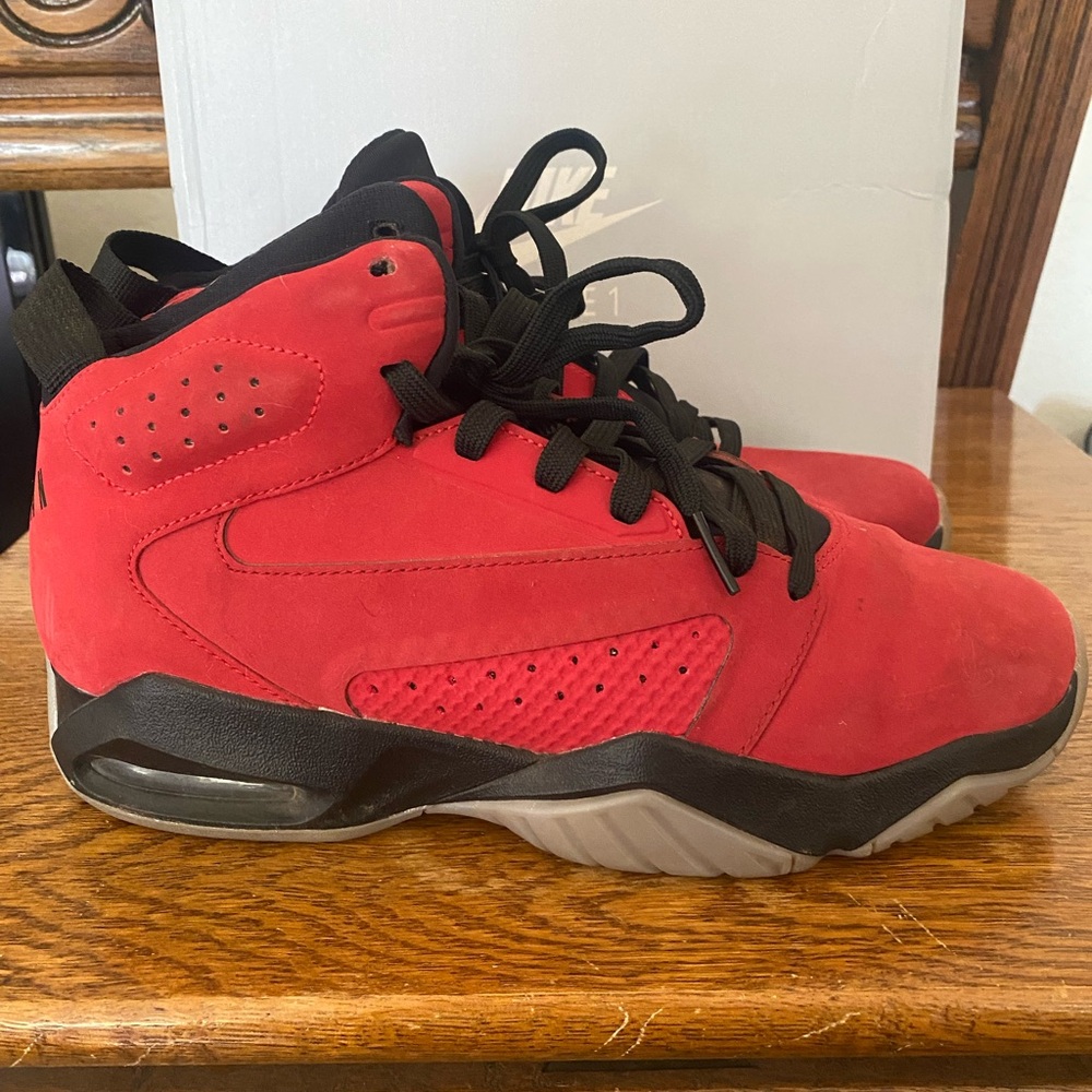 size 7Y - Jordan Lift Off Gym Red